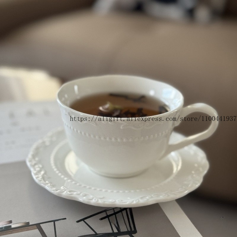 Coffee Tea And Sugar Set - طقم فناجين قهوة وأطباق فاخرة منقوشة