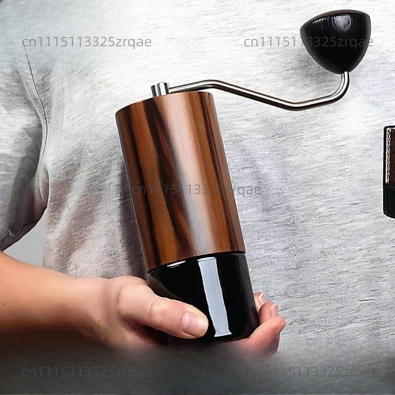 مطحنة قهوة يدوية كوماندر C40 - - مراجعة Burr Hand Grinder وسعره