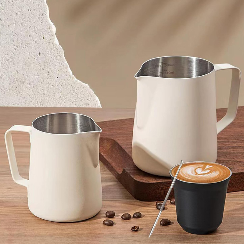إبريق حليب من الفولاذ المقاوم  - مراجعة Barista Milk Jug وسعره