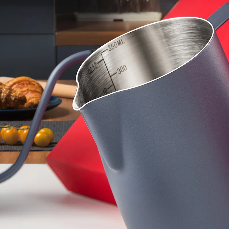 إبريق رغوة القهوة والحليب سعة  - مراجعة Barista Milk Jug وسعره