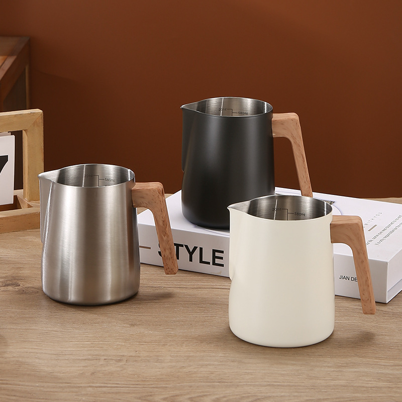 إبريق رغوة القهوة من الفولاذ ا - مراجعة Barista Milk Jug وسعره
